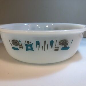 Vtg MCM Atomic Fire King 1QT Casserole. 
Wonderful condition